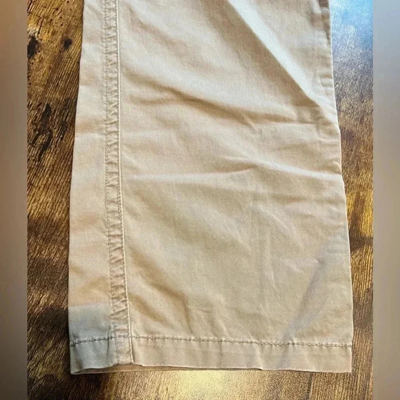 NEW YORK & COMPANY | ladies distressed khaki pants. Size: 10 - Picture 10 of 15